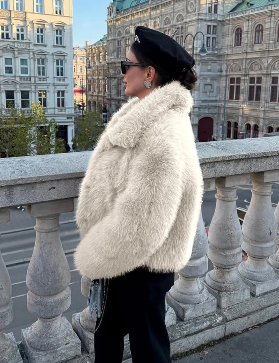 COZYPOIN Womens Faux Fur Jacket Fluffy Fur Cropped Coat Long Sleeve Open Front Fur Cape