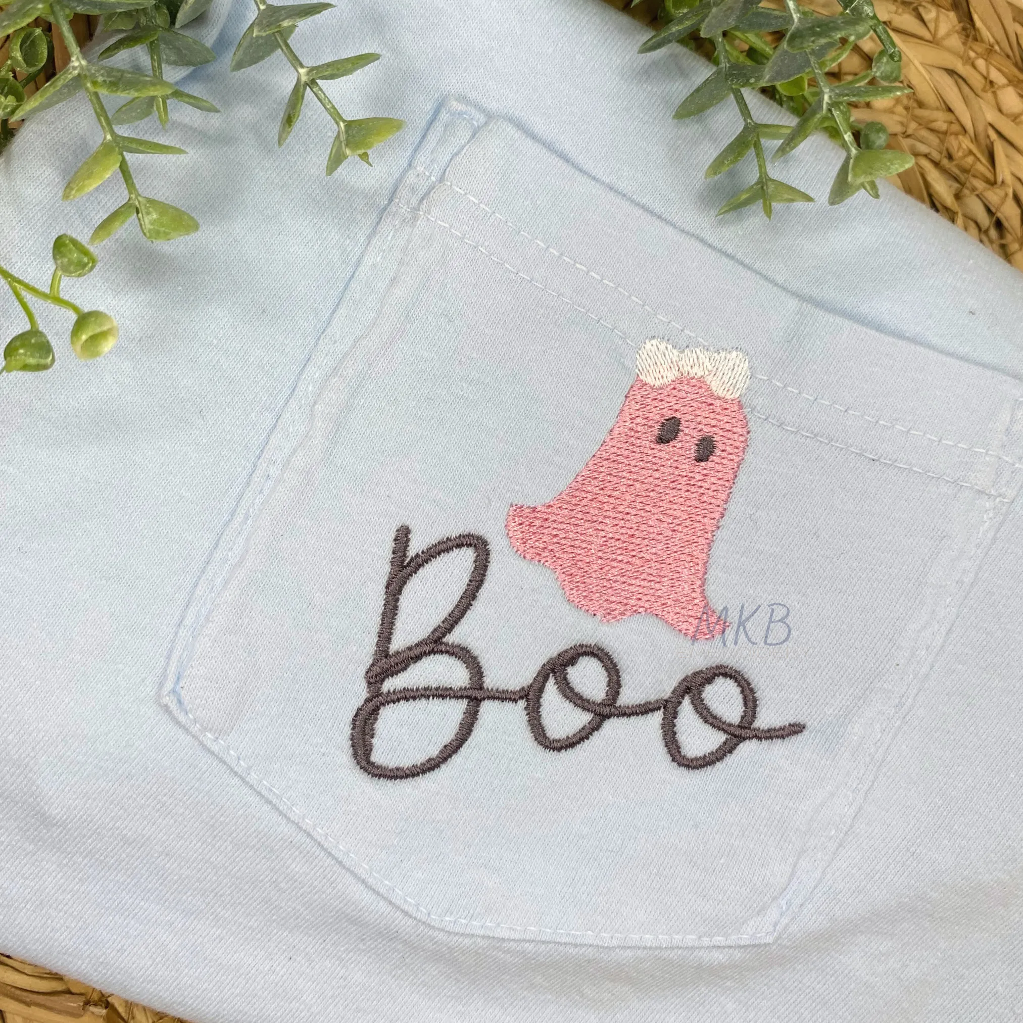 Friendly Ghost with Bow Mini