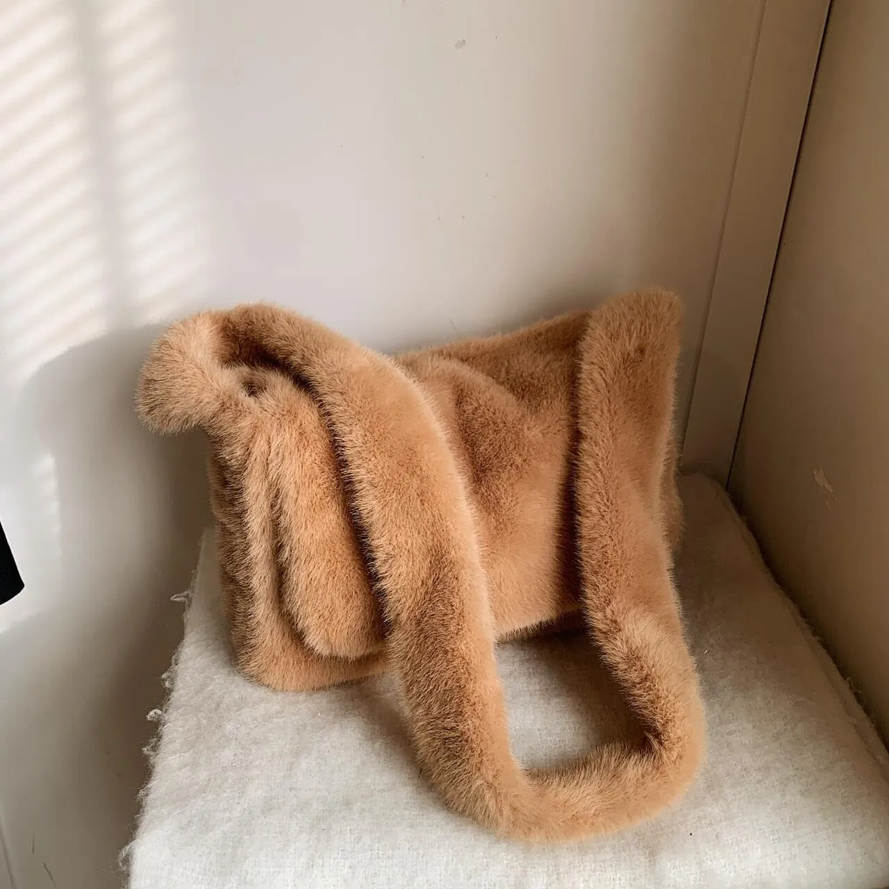 Furry Faux Fur Shoulder Crossbody Bag for Women Cute Handbag Fluffy Plush Y2K Messenger Purse