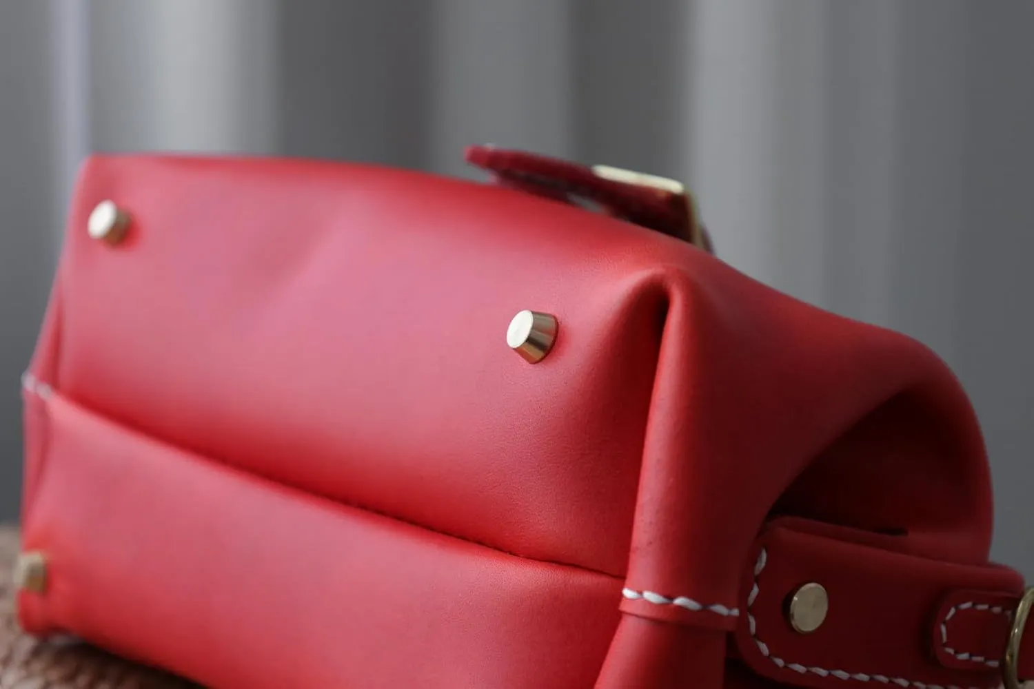 Leather Doctors Bag- Doctor Style Bag, Leather Purse, Off Shoulder Bag, Monogram Leather Bag, Every Day Carry (red)