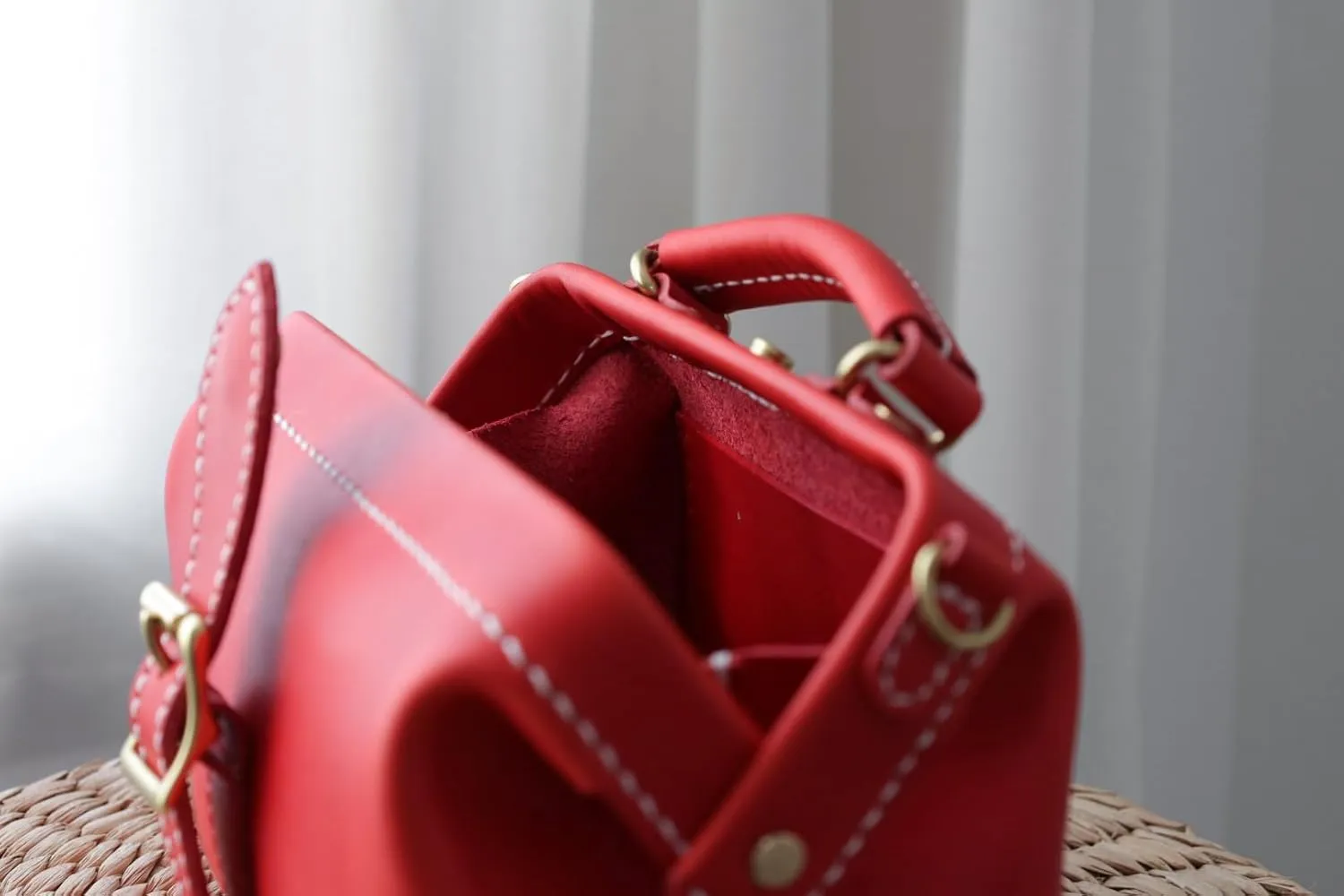Leather Doctors Bag- Doctor Style Bag, Leather Purse, Off Shoulder Bag, Monogram Leather Bag, Every Day Carry (red)