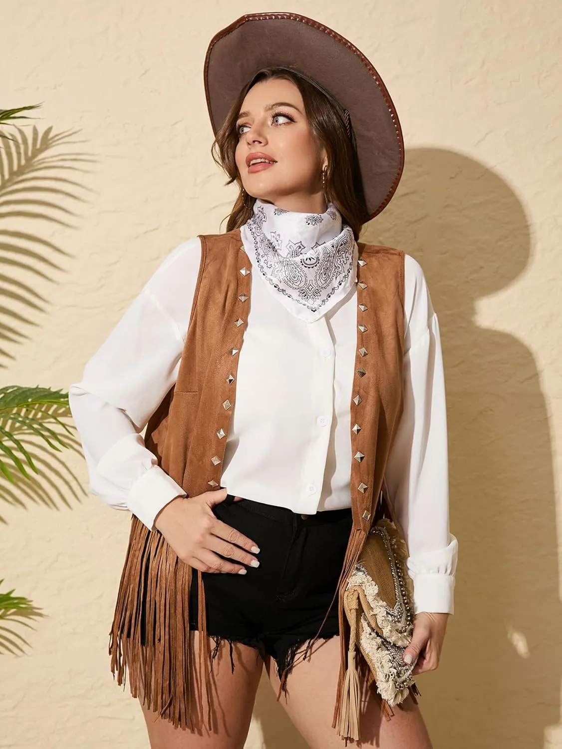 OYOANGLE Women's Plus Size Studded Fringe Trim Open Front Sleeveless Faux Suede Vest Jacket