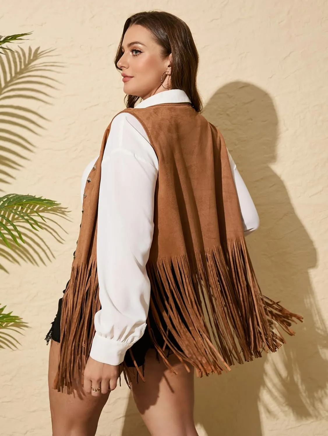 OYOANGLE Women's Plus Size Studded Fringe Trim Open Front Sleeveless Faux Suede Vest Jacket