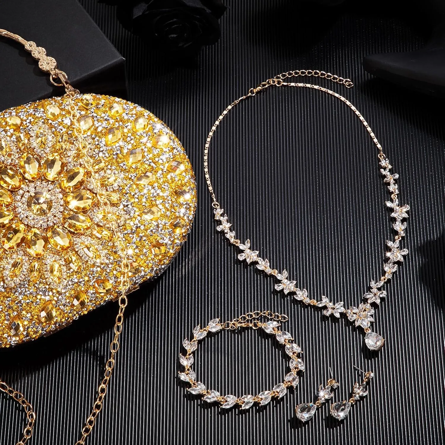 Quelay 4 Pcs Purse Rhinestone Jewelry Set Evening Clutch Bag Bling Crystal Necklace Dangle Earrings Bracelets Accessories