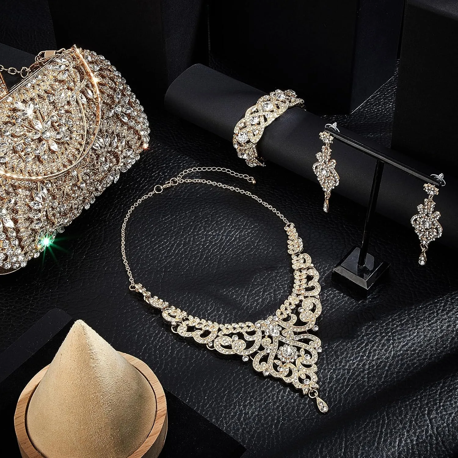 Quelay 4 Pcs Purse Rhinestone Jewelry Set Evening Clutch Bag Bling Crystal Necklace Dangle Earrings Bracelets Accessories