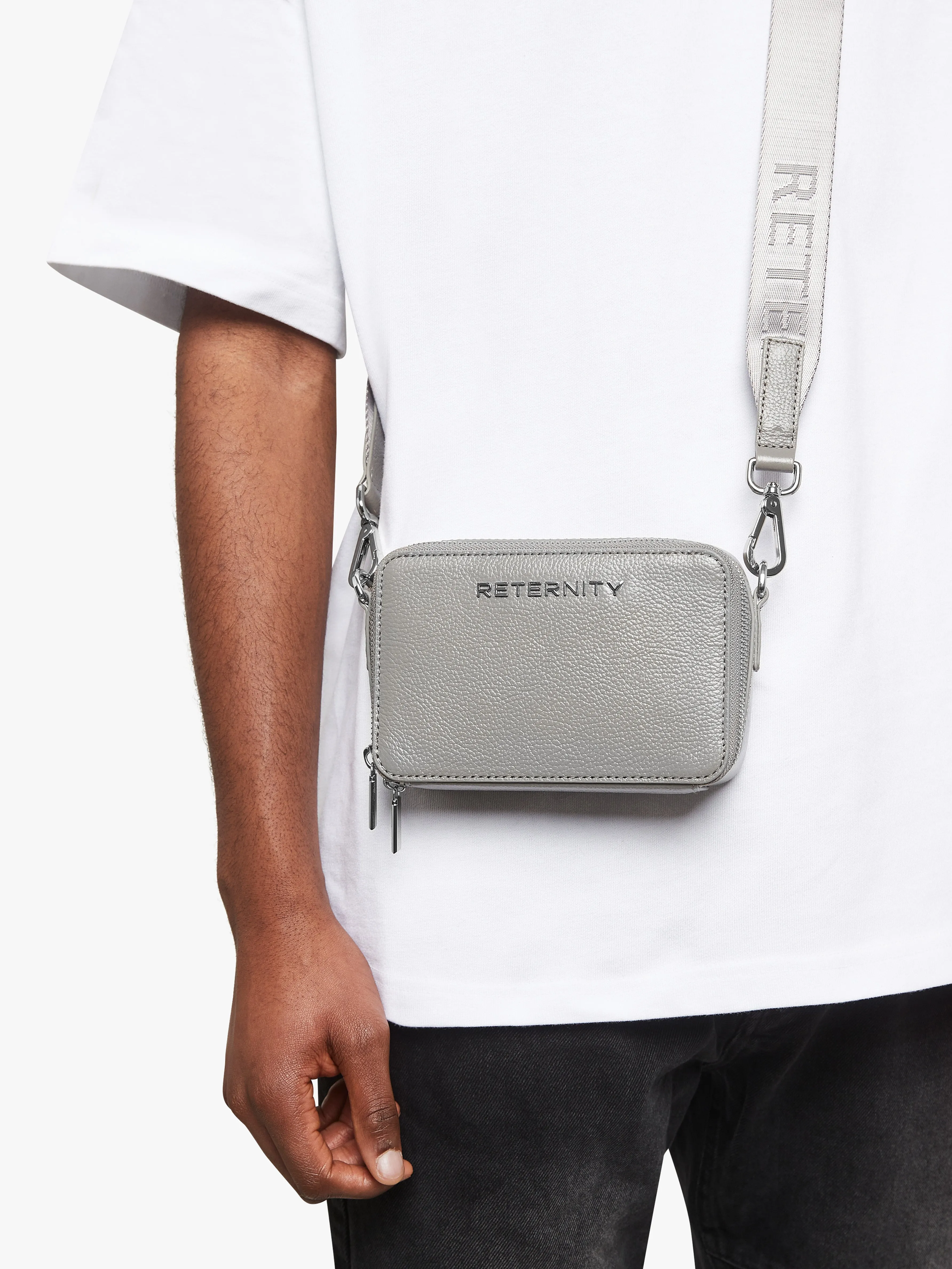RETERNITY SHOULDER BAG - GREY