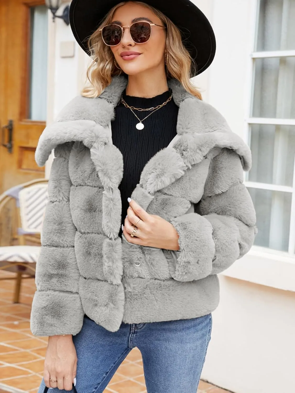 Simplee Apparel Womens Faux Fur Coat Fleece Cropped Jacket Long Sleeve Fur Coats Warm Winter Jackets 2024