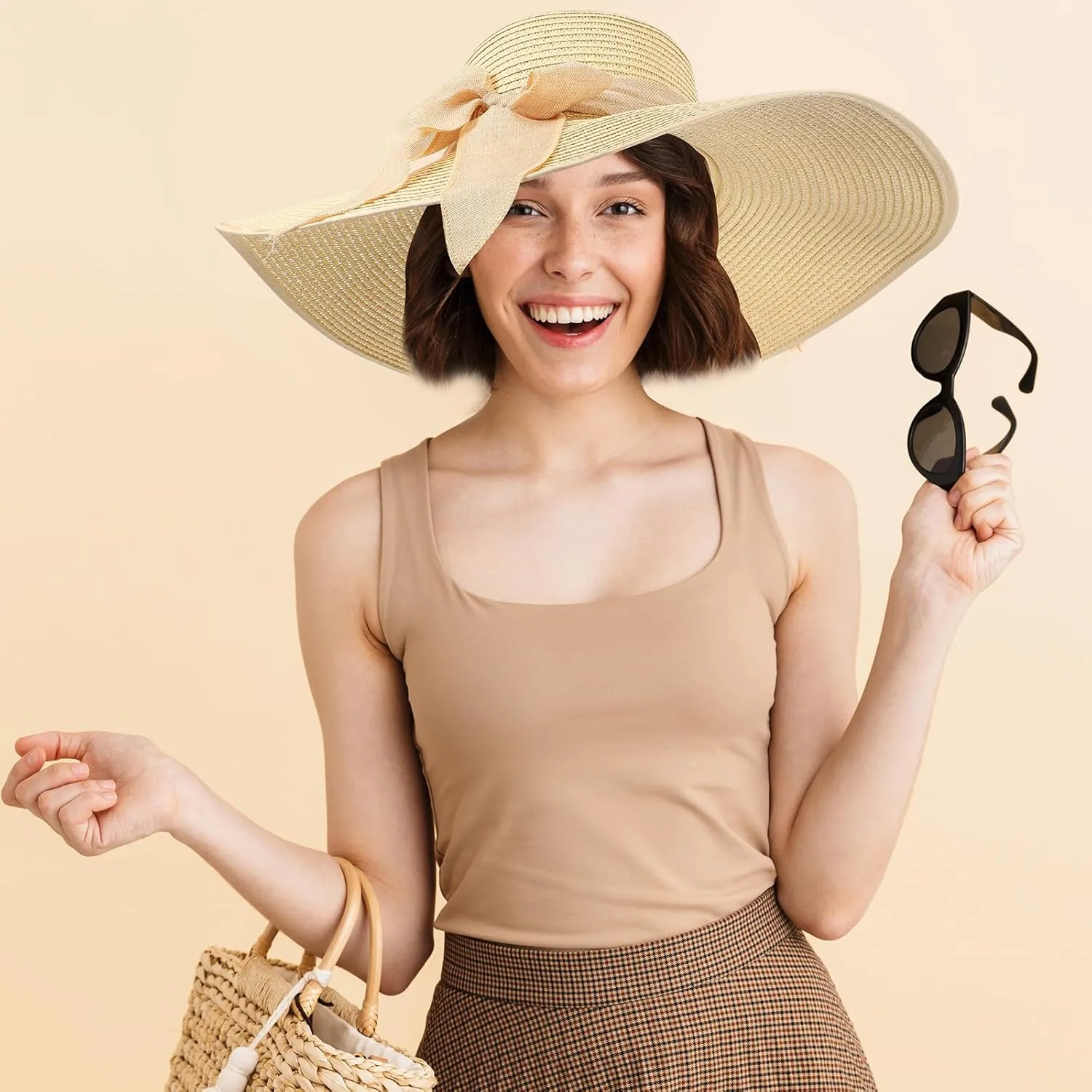 Sintuff 4 Pcs Women's Wide Brim Straw Hats Big Floppy Foldable Roll up Cap Beach Sun Hat UPF 50  for Summer