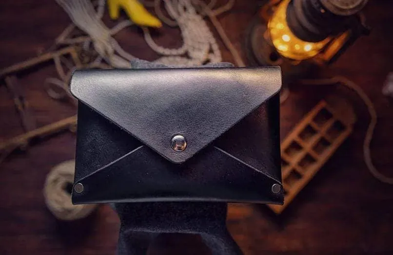 The Chérie (Black )- Crossbody Bag