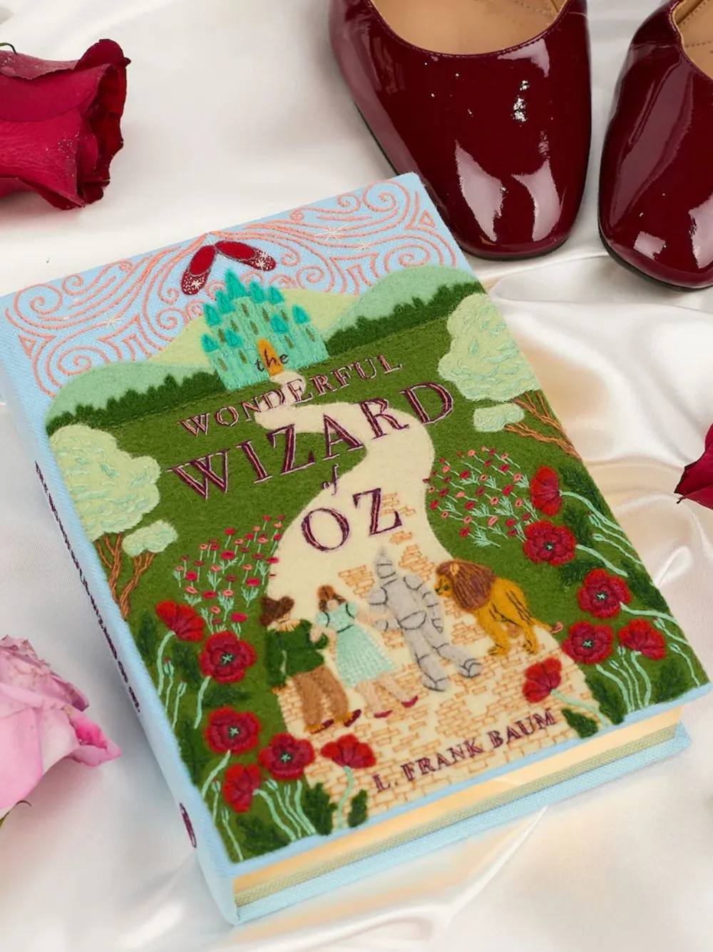 The Wonderful Wizard of Oz Clutch