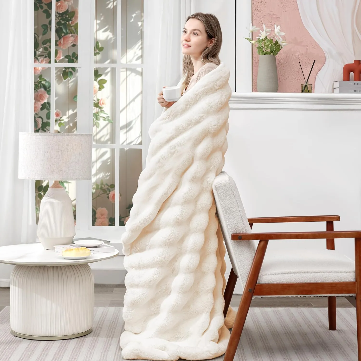 Touchat Luxury Faux Rabbit Fur Throw Blanket for Couch,Super Heavy Warm Cozy Blanket for Sofa Bedroom Living Room,Ultra Soft Fluffy Reversible Plush Blanket for Home Decor Gifts,Cream White