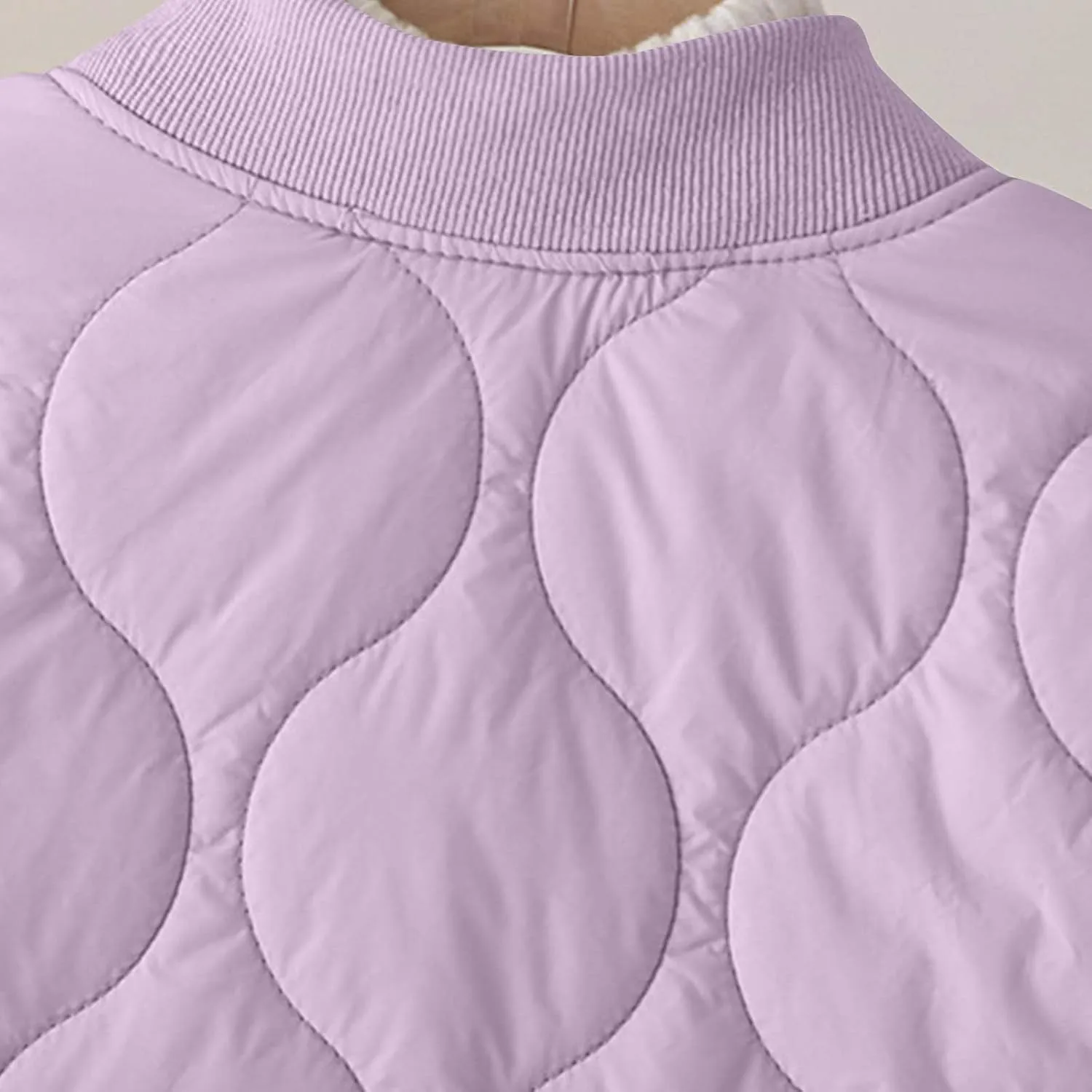Women's Quilted Jacket Long Sleeve Lightweight Puffer Jacket Button Baggy Winter Coats with Pockets