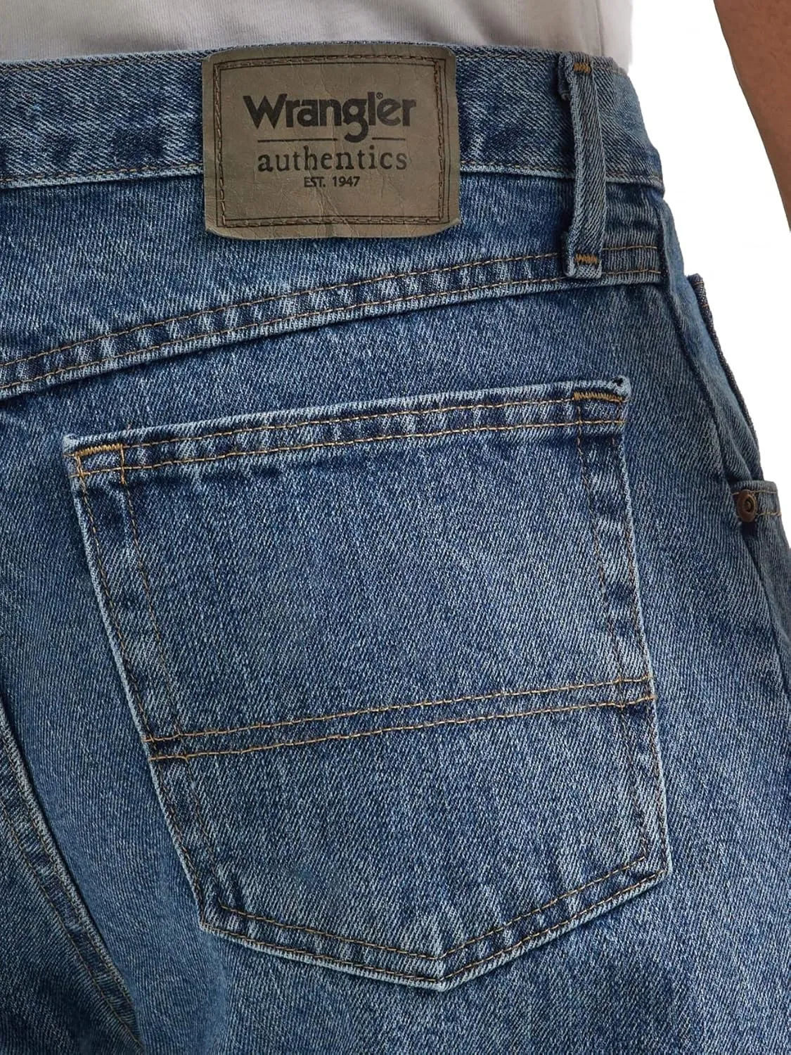 Wrangler Authentics Men's Classic 5-Pocket Regular Fit Cotton Jean