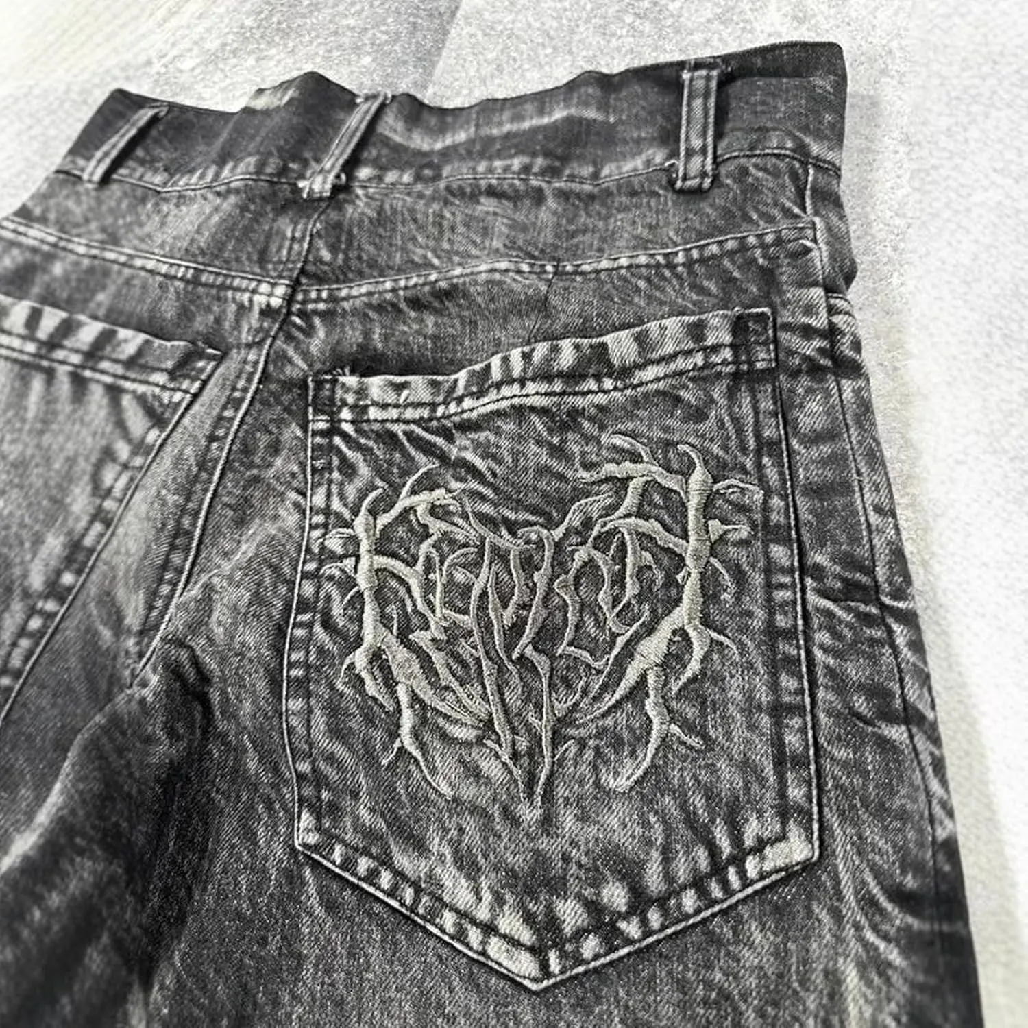 Y2K Baggy Jean Shorts Hip Hop Wide Leg Denim Shorts Distressed Embroidered Grunge Graphic Jorts Streetwear
