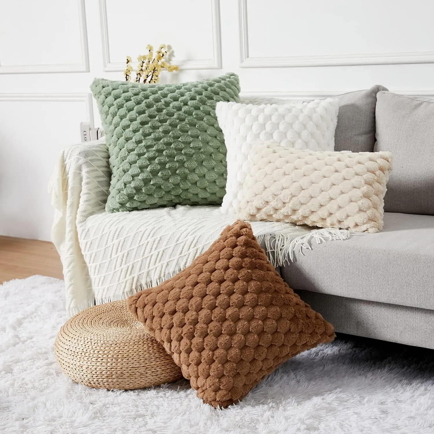 Yaertun Pack of 2 Super Soft Cozy Decorative Throw Pillow Covers Fuzzy Plush Faux Fur Luxury Cushion Cover Pillowcase for Sofa Couch Bed Livingroom 16x16 Inch Brown