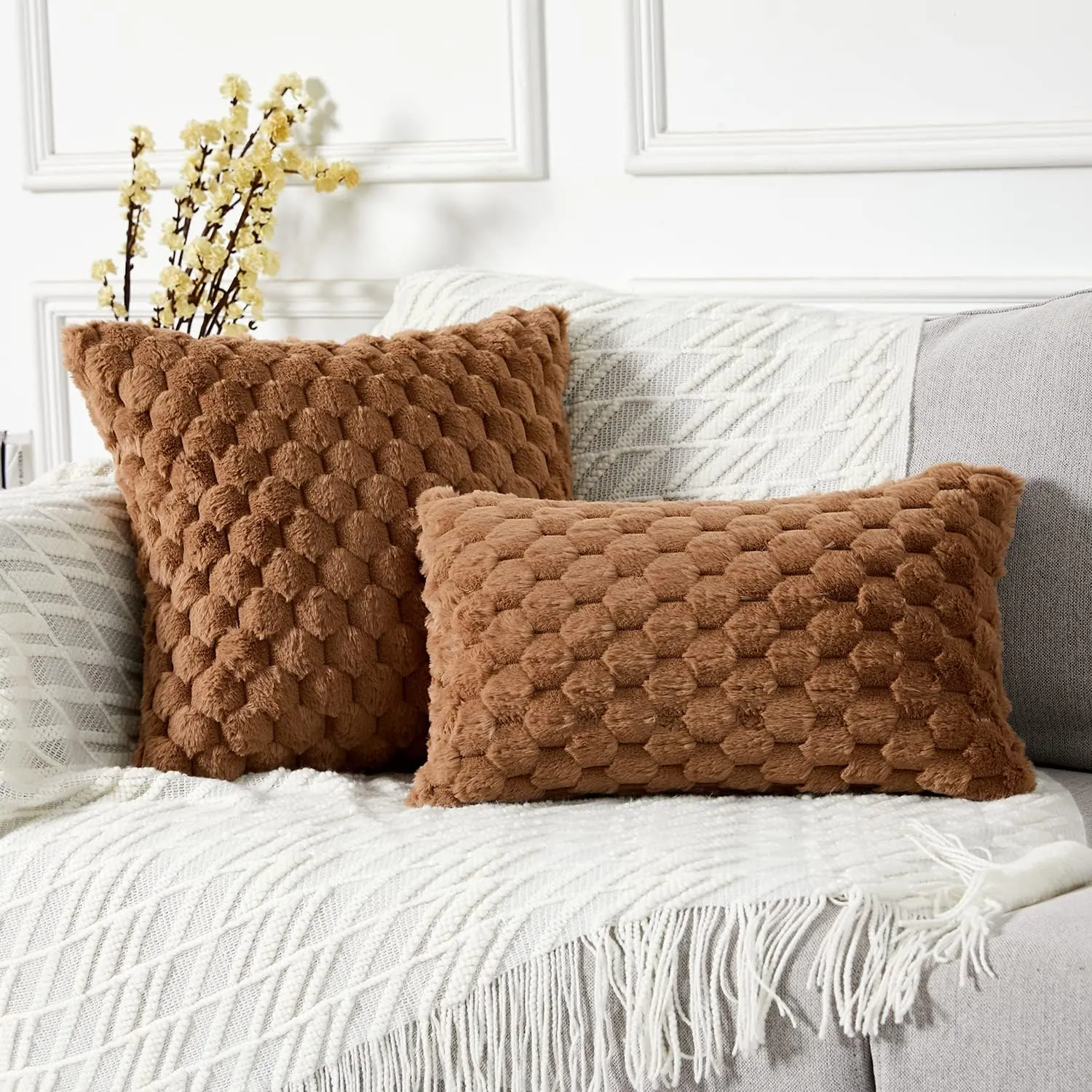Yaertun Pack of 2 Super Soft Cozy Decorative Throw Pillow Covers Fuzzy Plush Faux Fur Luxury Cushion Cover Pillowcase for Sofa Couch Bed Livingroom 16x16 Inch Brown