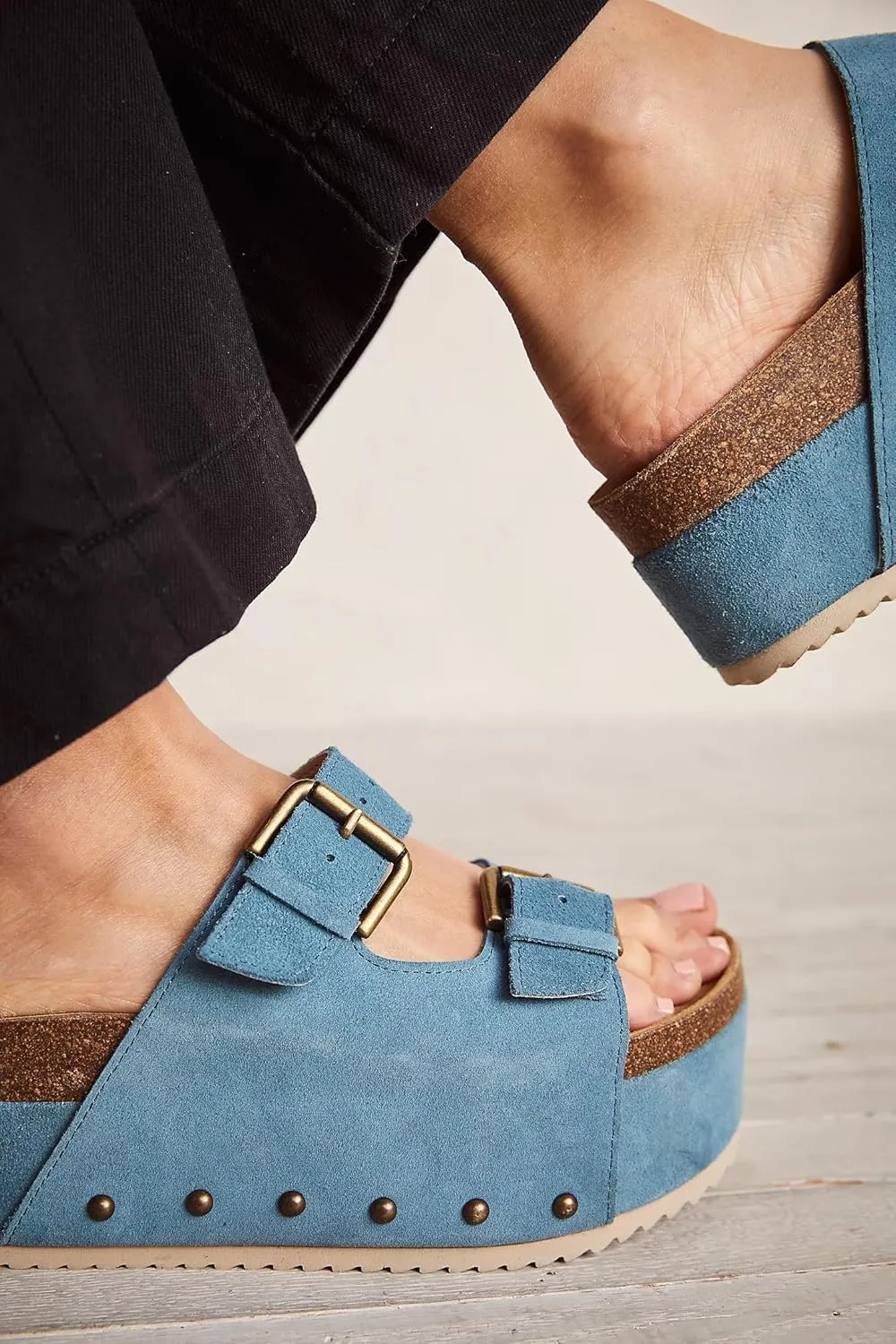Yishaweiqi Women's Suede Platform Sandals Comfortable Cork Footbed Studded Flatform Sandals Adjustable Buckle Straps Flat Clogs Slide Sandals